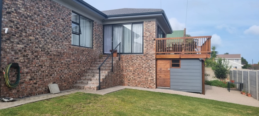 3 Bedroom Property for Sale in Dana Bay Western Cape